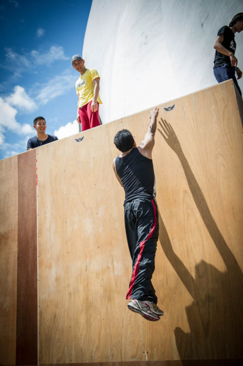 parkour-wall-pass-jump-asia-superfly