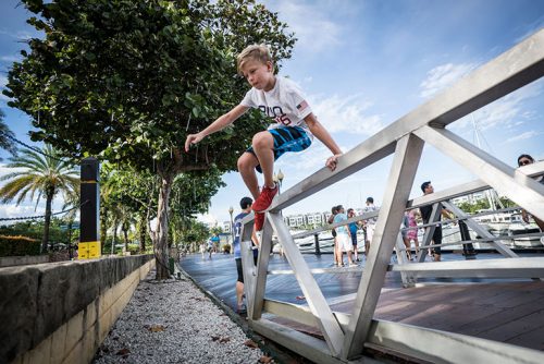 sentosa-Cove-Parkour-Family-Kid-Vault-770-03564